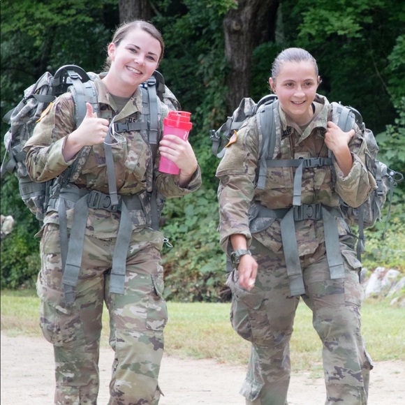 Meet your Posher, Sarah - Picture 3 of 7